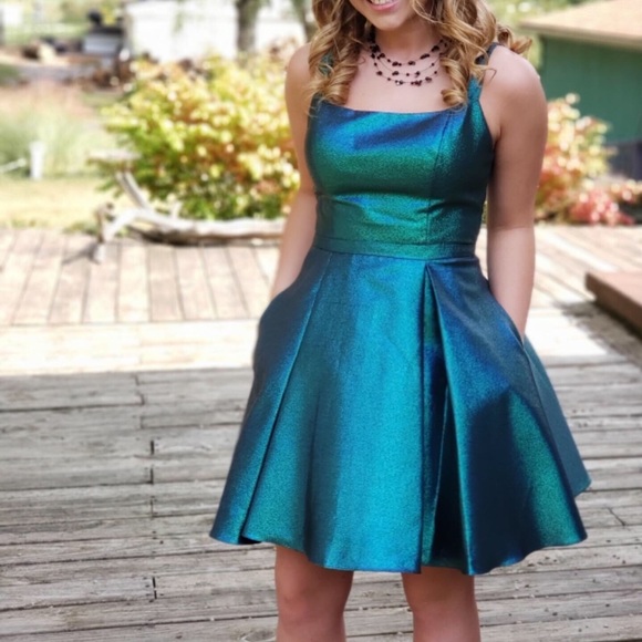 Homecoming dress - Picture 1 of 2